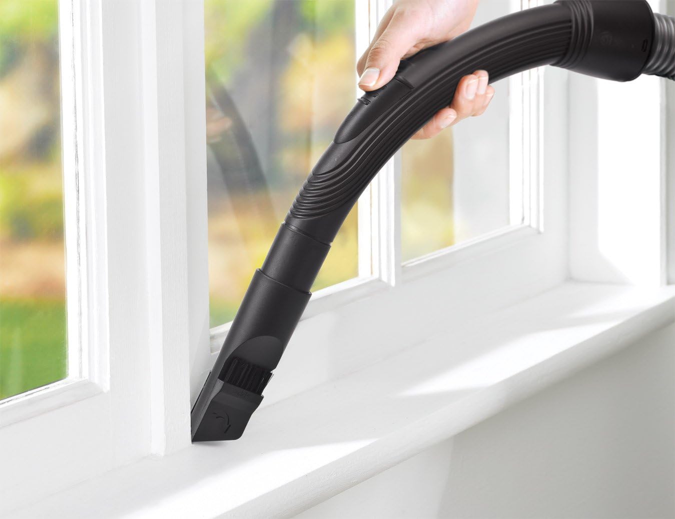 Black & Decker Bag less Vacuum Cleaner - VM1450