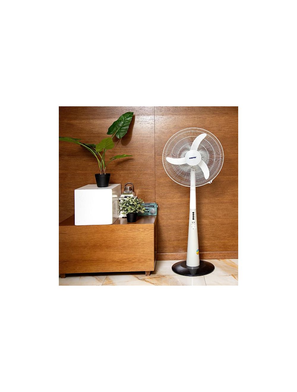 Geepas Rechargeable Oscillating Fan With Led Lights in Bahrain | Halabh.com