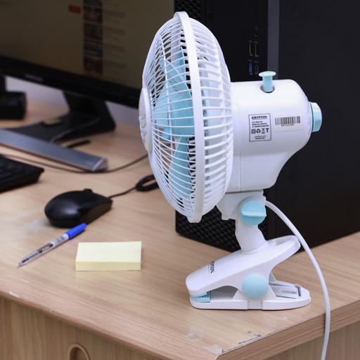 Geepas 8 Inch Mini Desk Fan | in Bahrain | Halabh.com