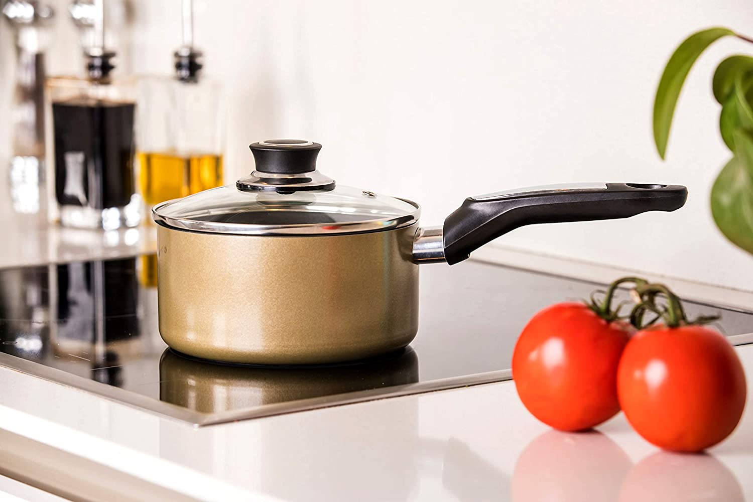 Royalford Aluminium Non Stick Enamel Saucepan with Lid 20 cm