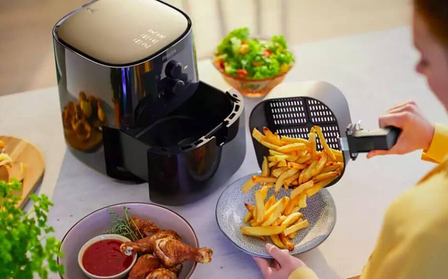 Philips Essential Air Fryer | Best Kitchen Appliances in Bahrain | Color Black | Halabh