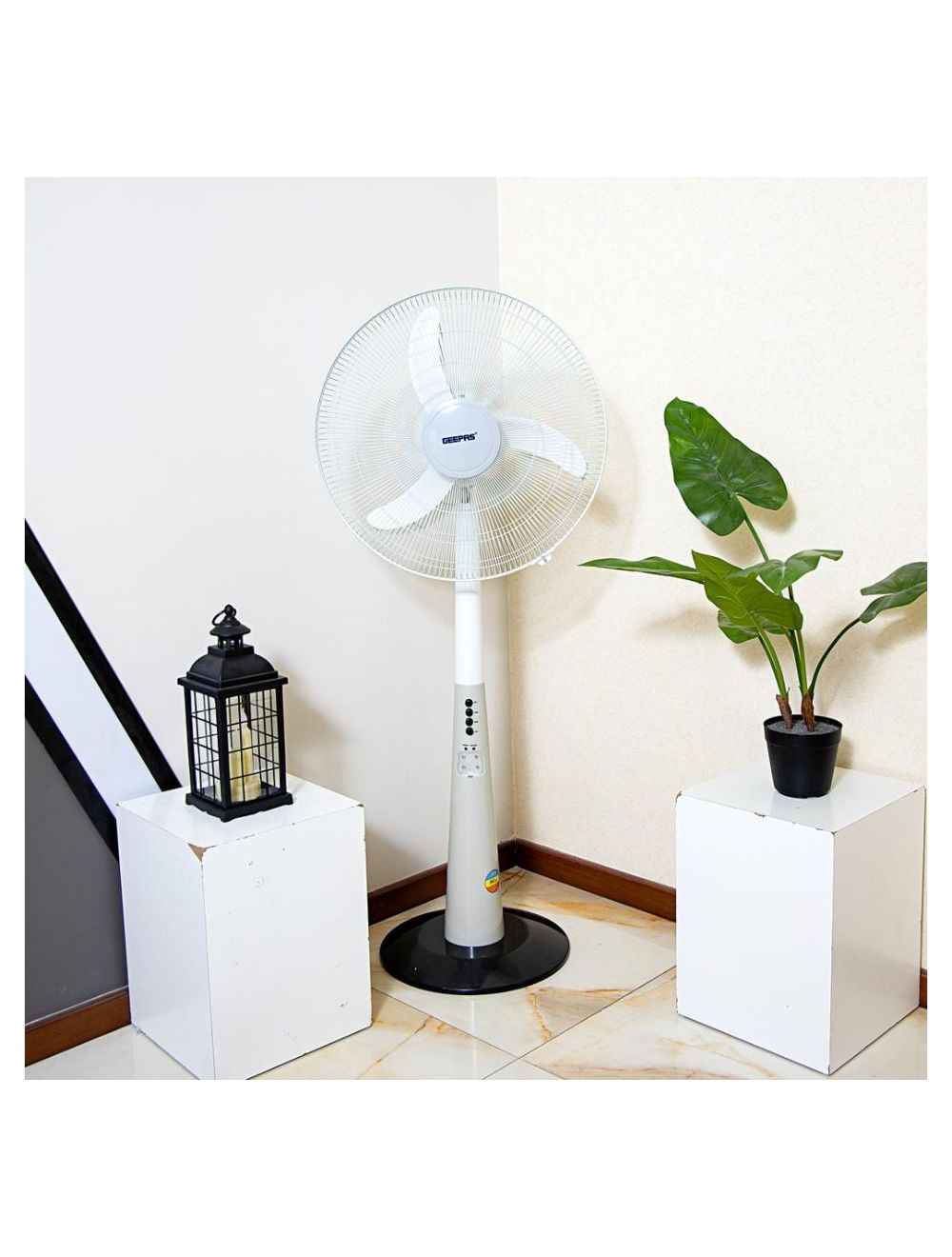 Geepas Rechargeable Oscillating Fan With Led Lights in Bahrain | Halabh.com