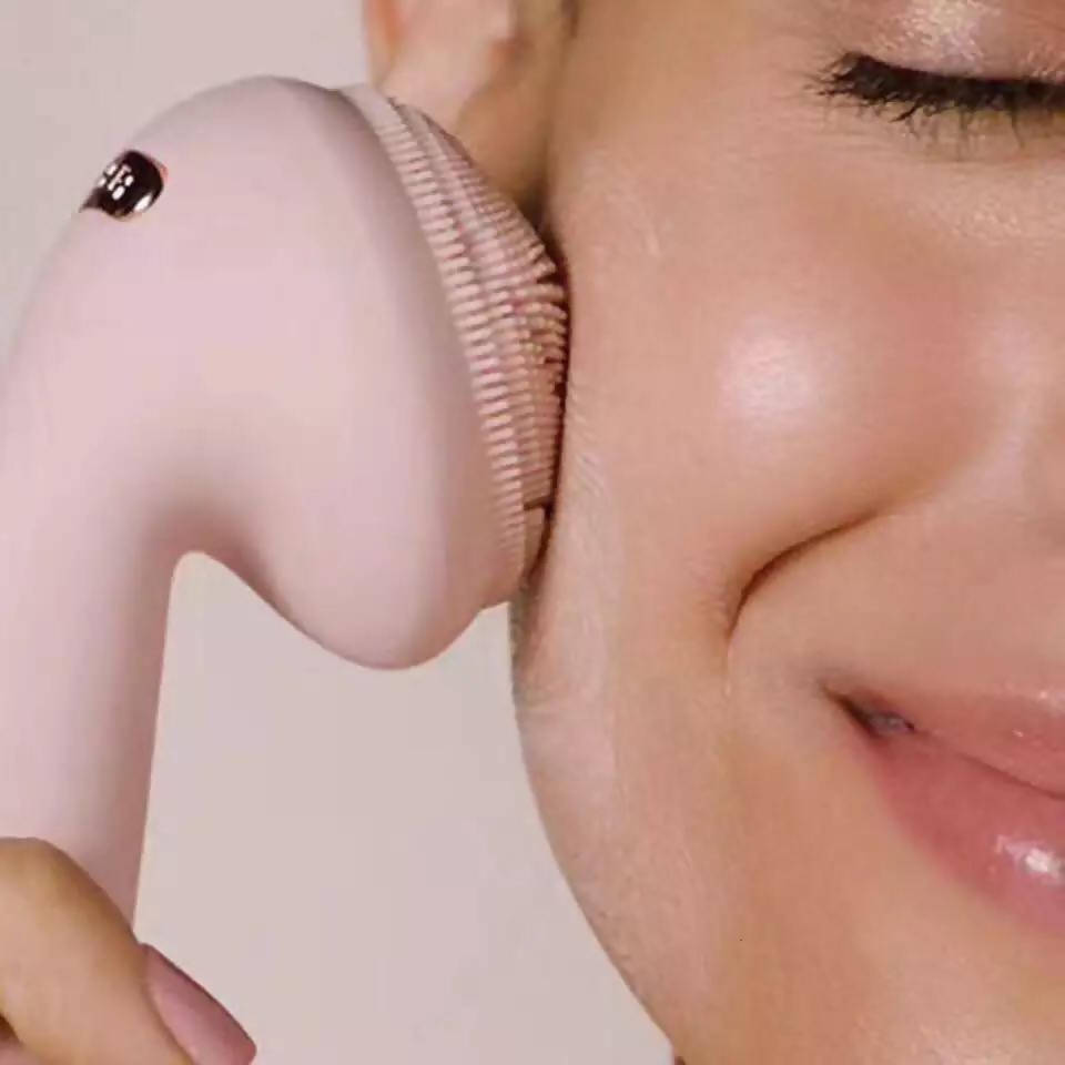 Silicone Electric Facial Cleansing Instrument Wash Face Artifact Earphone-shaped usb Rechargeable Waterproof Face Cleaner